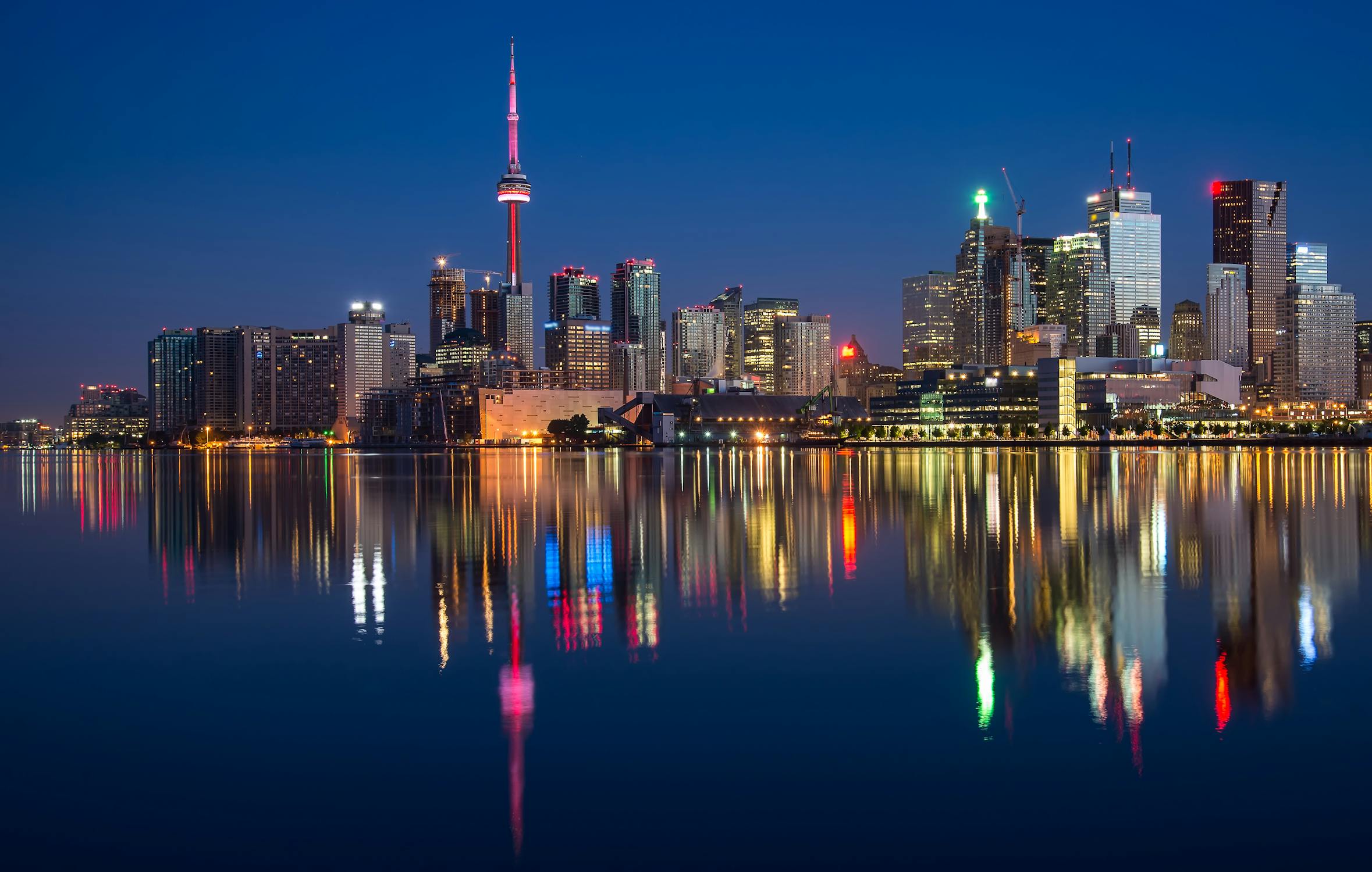 What to Expect When Relocating to Toronto, Canada